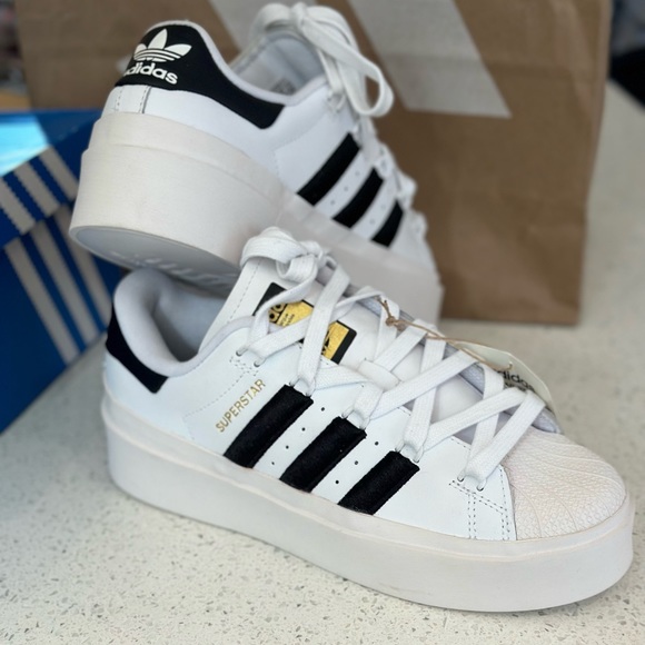 Brand New Adidas SUPERSTAR platforms - Picture 2 of 5